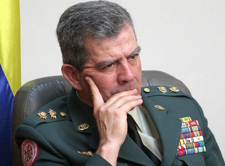 Defensa del general Mario Montoya asegura que acudir a la 