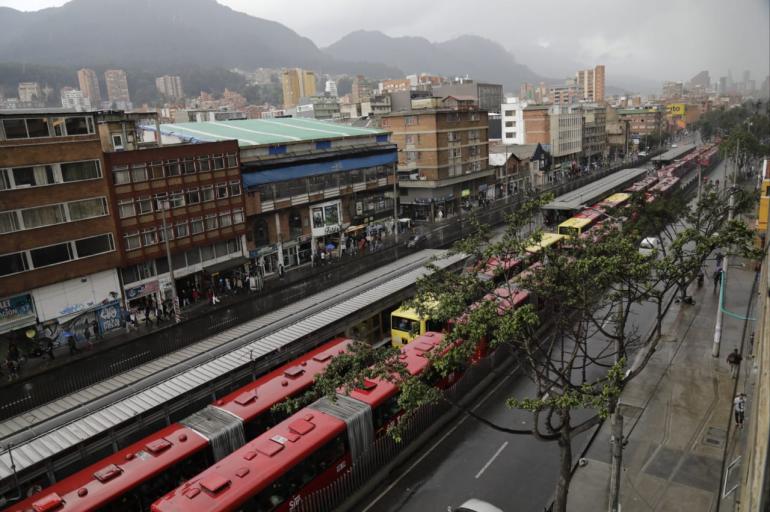 El sistema TransMilenio como es habitual durante las marchas universitarias colapsó totalmente.
