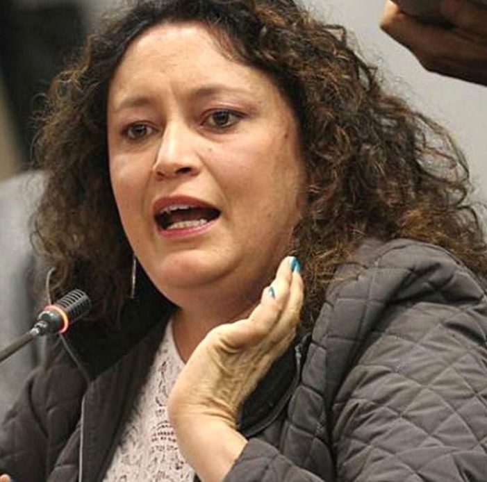 La senadora Angélica Lozano renuncia al partido Alianza Verde