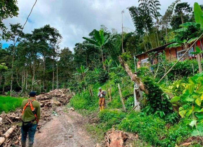 Desbordamiento de quebrada en Arbeláez (Cundinamarca) dejó 3 adultos y una niña desaparecidos